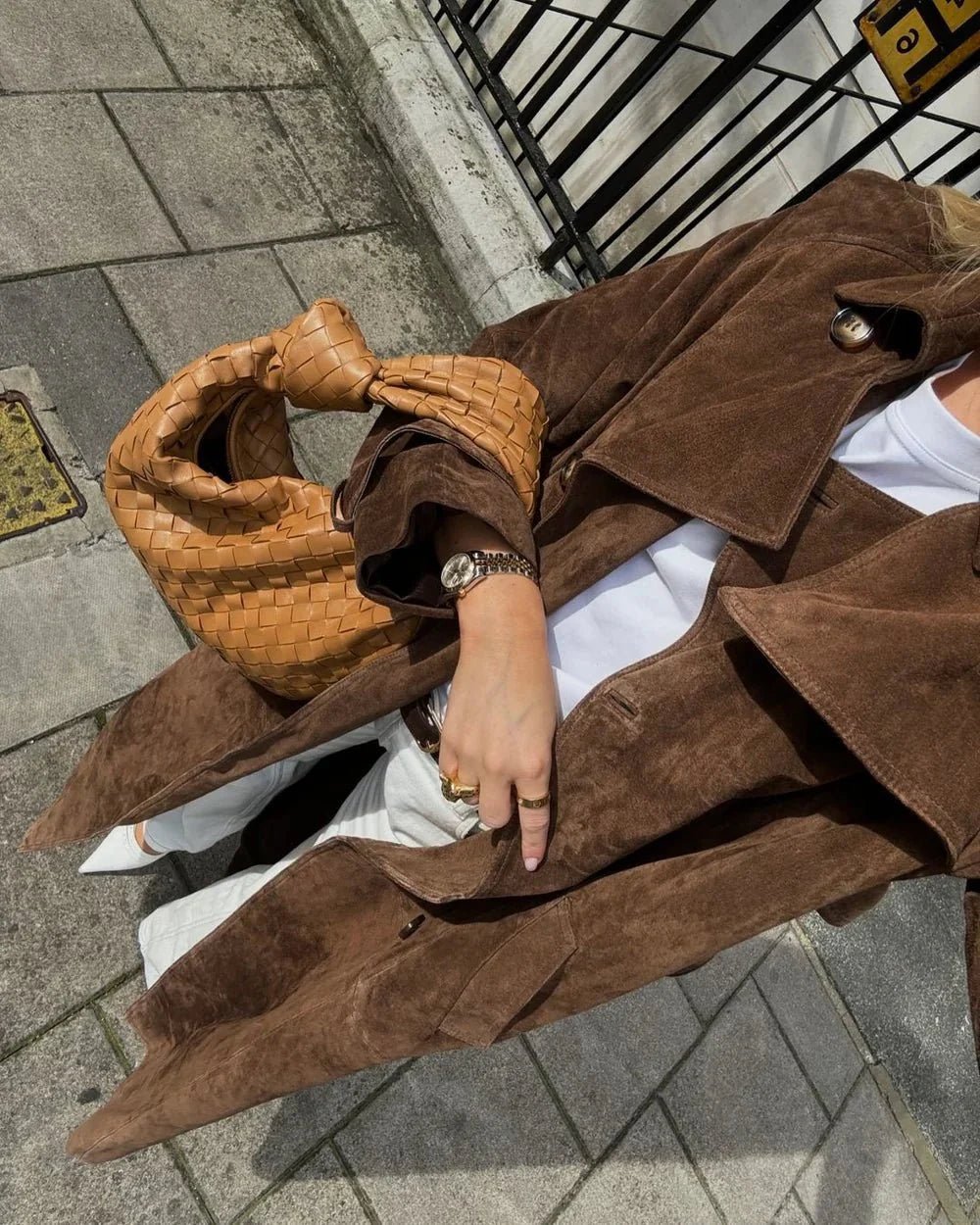 Trench-Coat Eva - Lily St. Rose